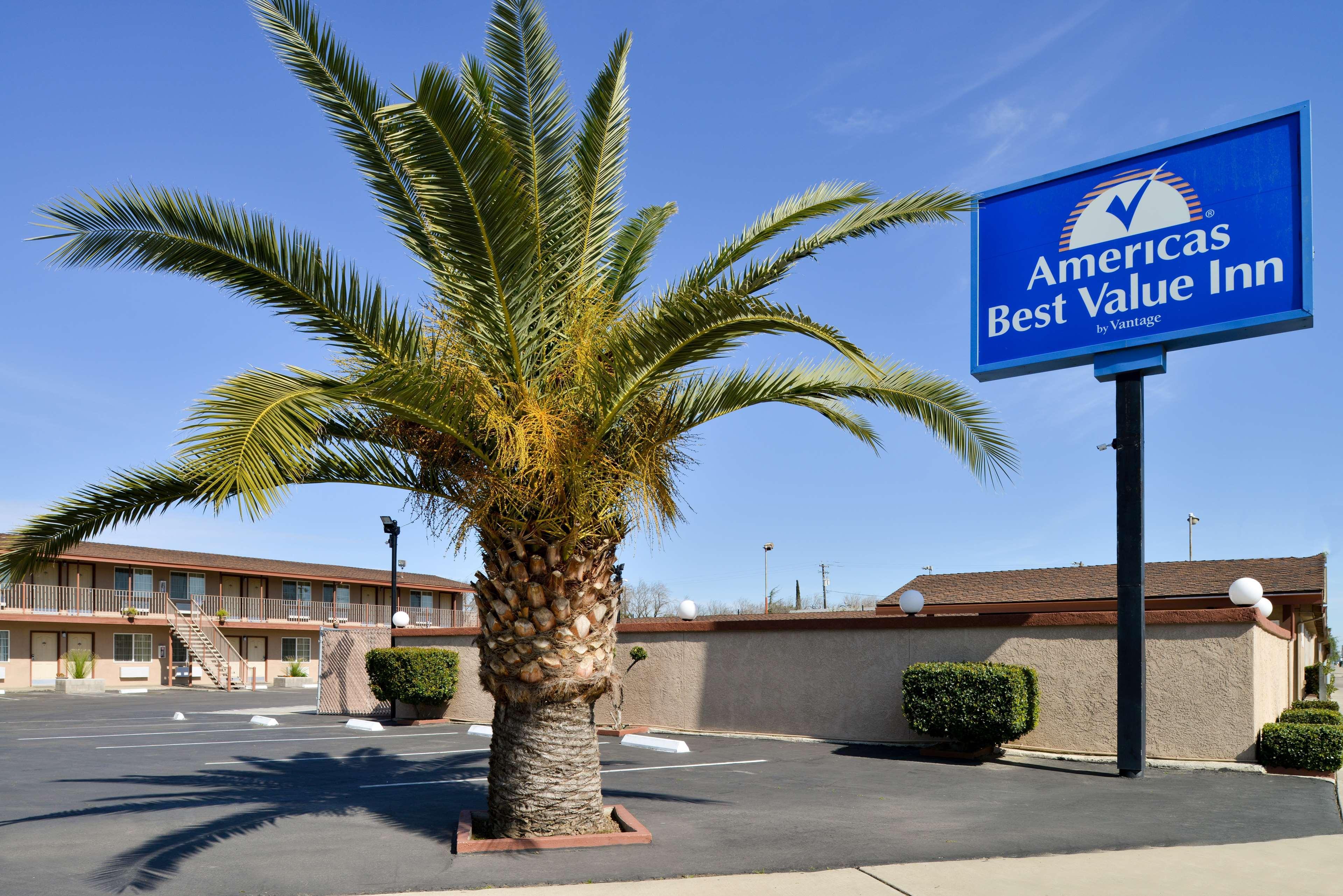 Americas Best Value Inn Los Banos Ngoại thất bức ảnh