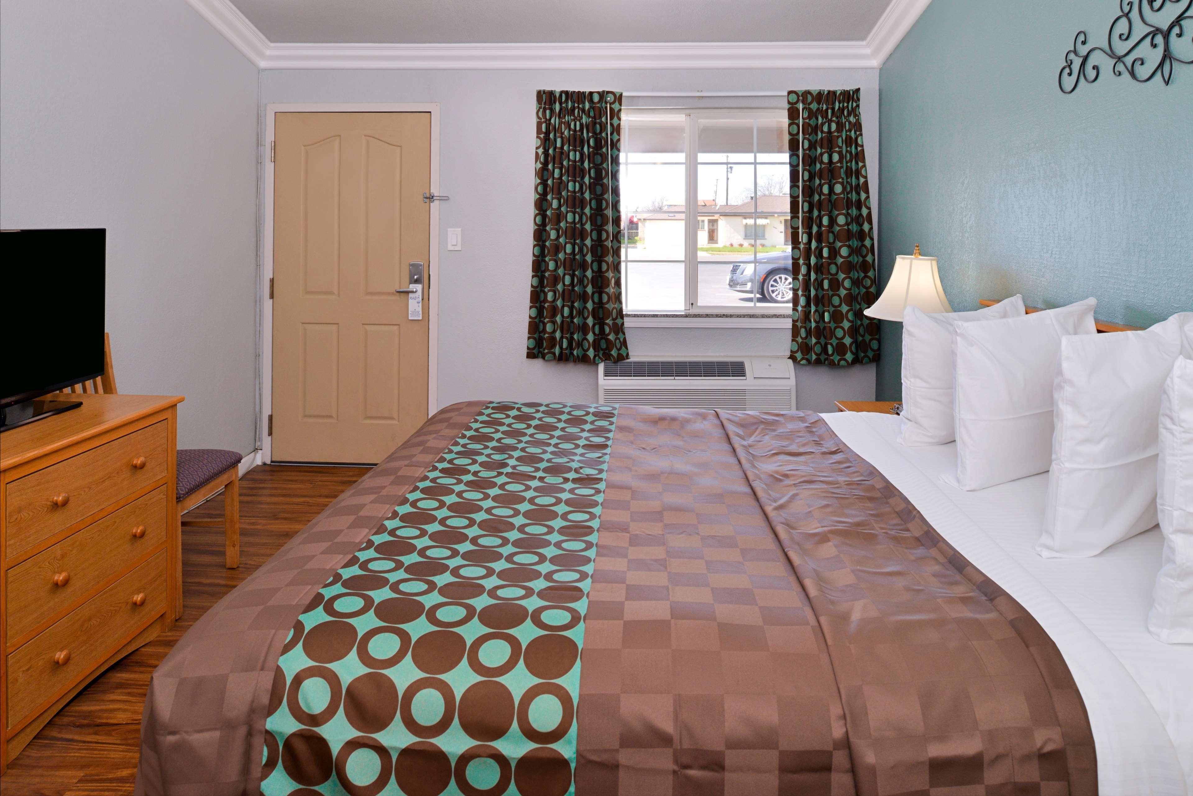 Americas Best Value Inn Los Banos Ngoại thất bức ảnh