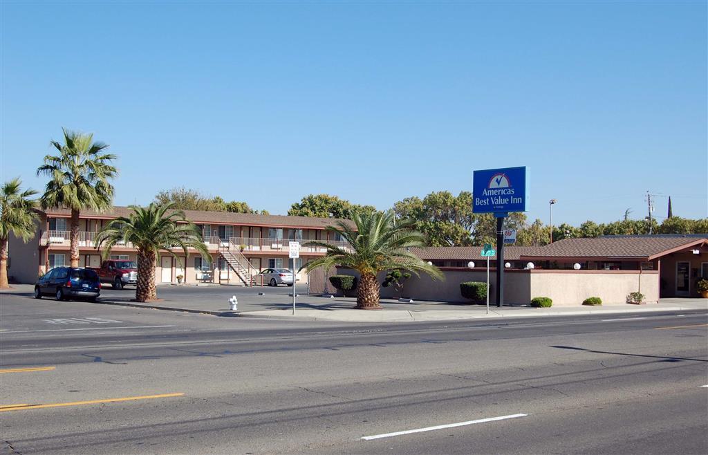 Americas Best Value Inn Los Banos Ngoại thất bức ảnh